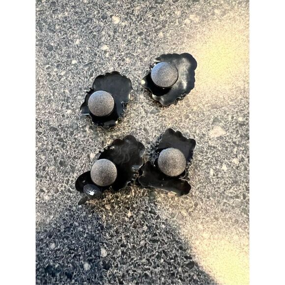 6 Hello Kitty random shoe charms - Picture 7 of 10